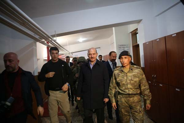 Bakan Soylu'nun gözü önünde bir terörist etkisiz hale getirildi - Sayfa 18