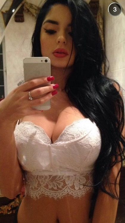 Demi Rose kırmızı bikinisiyle yaktı geçti! - Sayfa 37