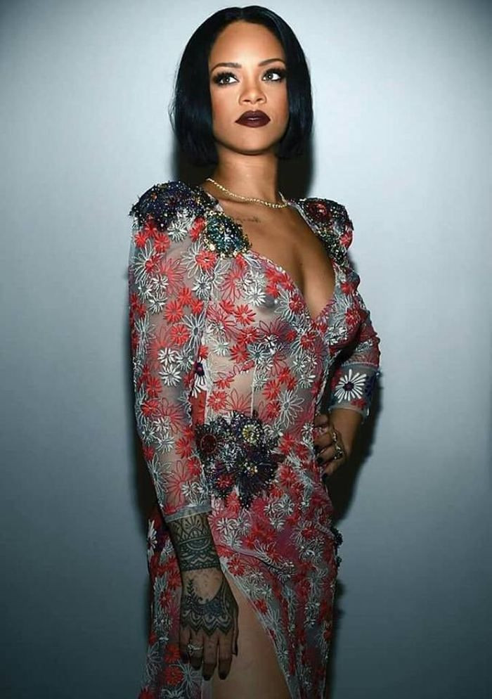 Chris Brown'dan Rihanna'nın fotoğraflarına yorum! - Sayfa 17