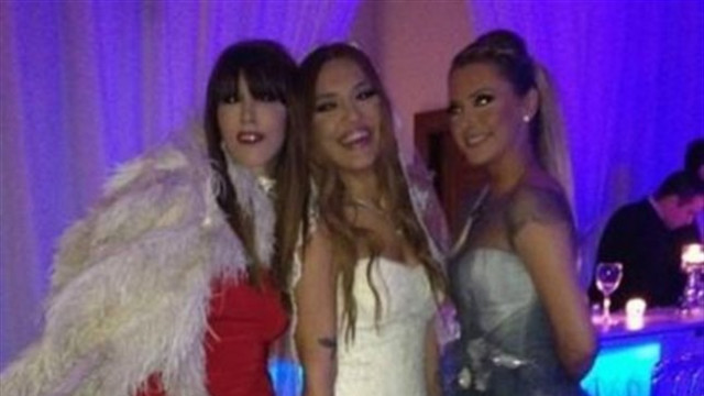 Demet Akalın neden Hande Yener ile fotoğrafını paylaştı, barıştılar mı?