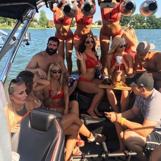 Dan Bilzerian'ın şaşırtan kararı - Sayfa 11