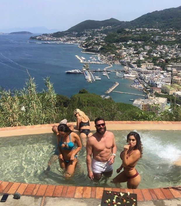 Dan Bilzerian'ın şaşırtan kararı - Sayfa 13