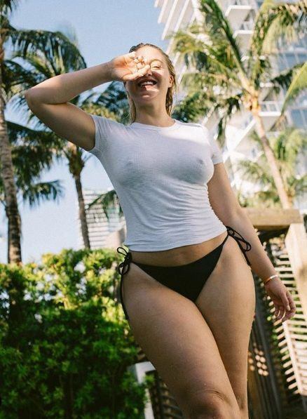 Büyük beden model Iskra Lawrence Miami'yi salladı - Sayfa 51