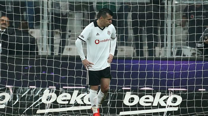 Beşiktaş'ta Gary Medel krizi - Sayfa 1