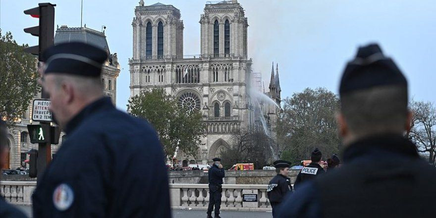 Notre Dame Katedrali’nin onarımı için toplanan bağış 700 milyon euroya ulaştı - Sayfa 4