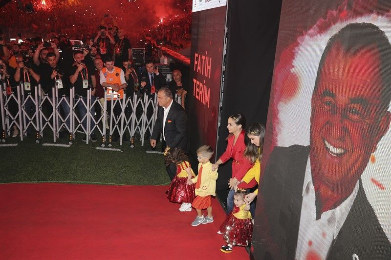 Galatasaray'ın şampiyonluk kutlamalarından görüntüler - Sayfa 7