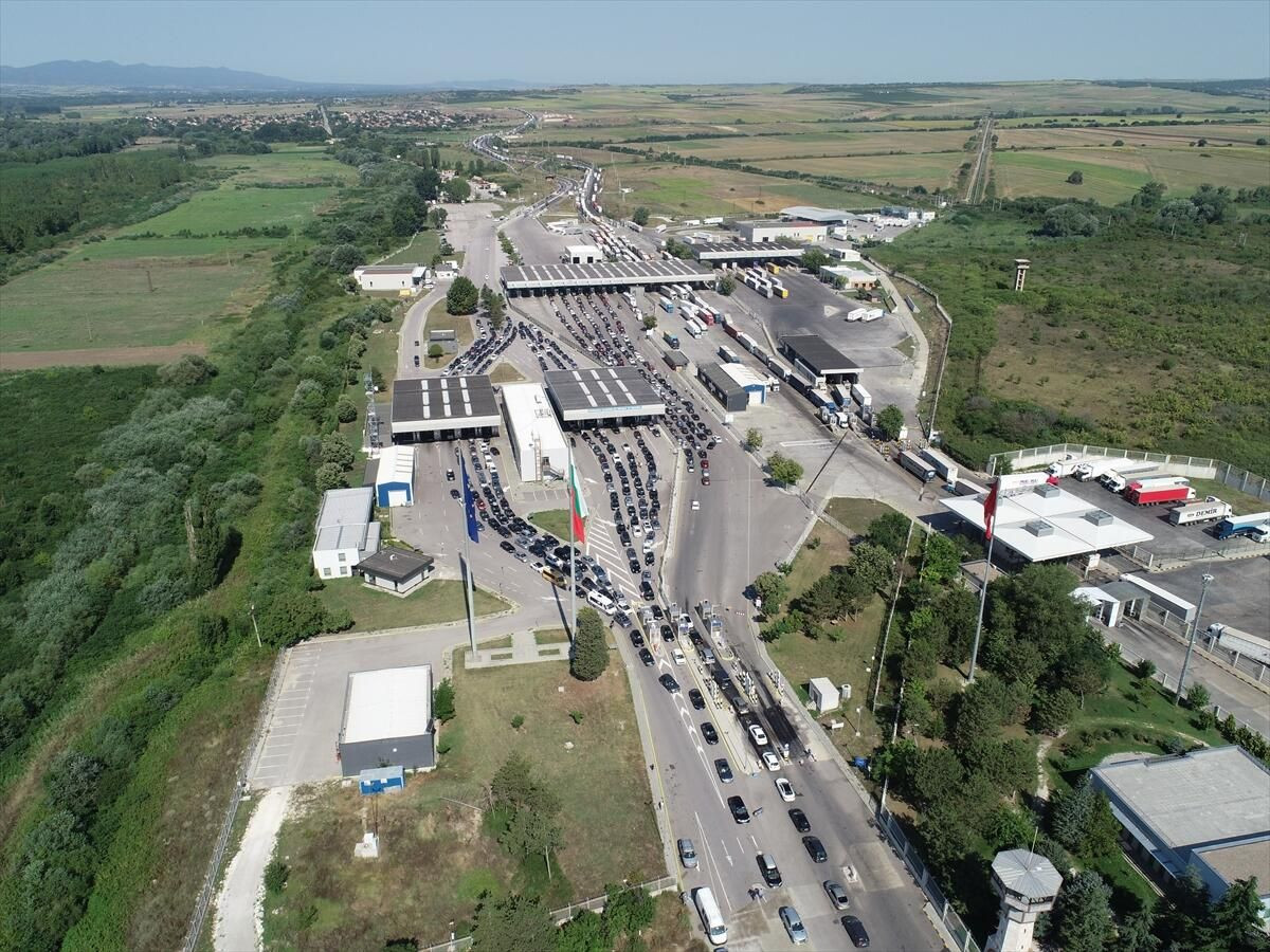 Akın akın Türkiye'ye geliyorlar - Sayfa 6