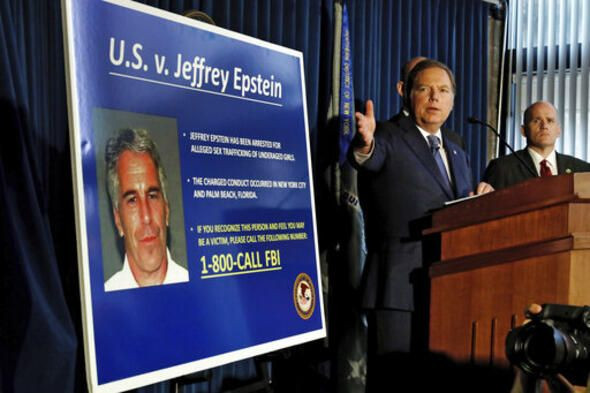 Sapık milyarder Jeffrey Epstein'in hapisteki sırrı ortaya çıktı - Sayfa 2