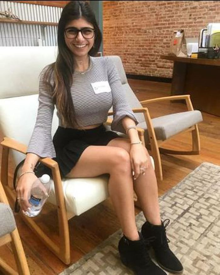 Mia Khalifa'ya sürpriz davet! Tribüne çağırdılar - Sayfa 27