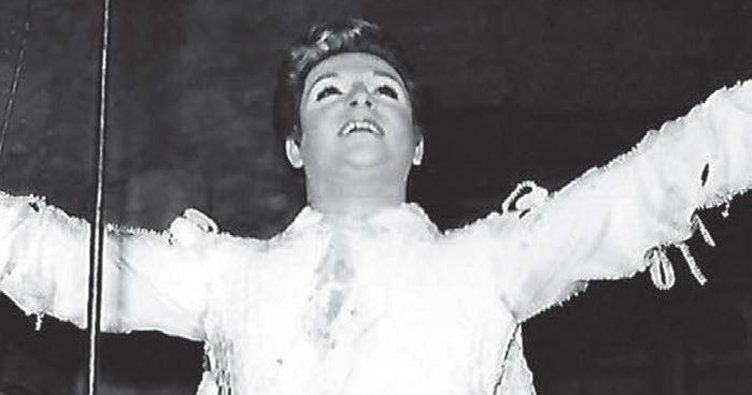 Zeki Müren'in vefatının ardından 23 yıl geçti - Sayfa 9