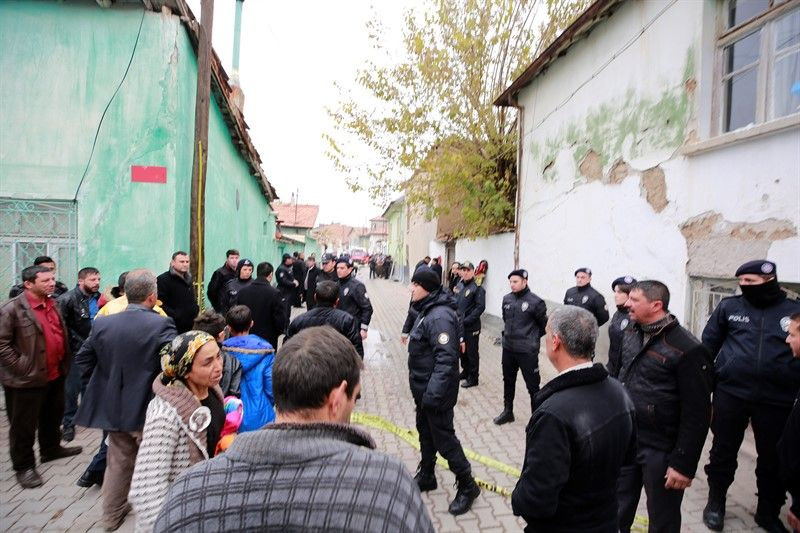 Konya’da 2 katlı ev çöktü! Enkaz altında kalan 3 kişi hayatını kaybetti - Sayfa 7