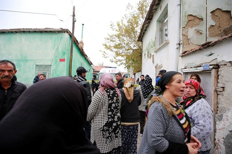 Konya’da 2 katlı ev çöktü! Enkaz altında kalan 3 kişi hayatını kaybetti - Sayfa 9