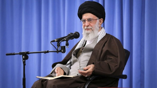 İran'ın dini lideri Hamaney'den ilk tepki: Süleymani'nin katillerini sert bir intikam bekliyor