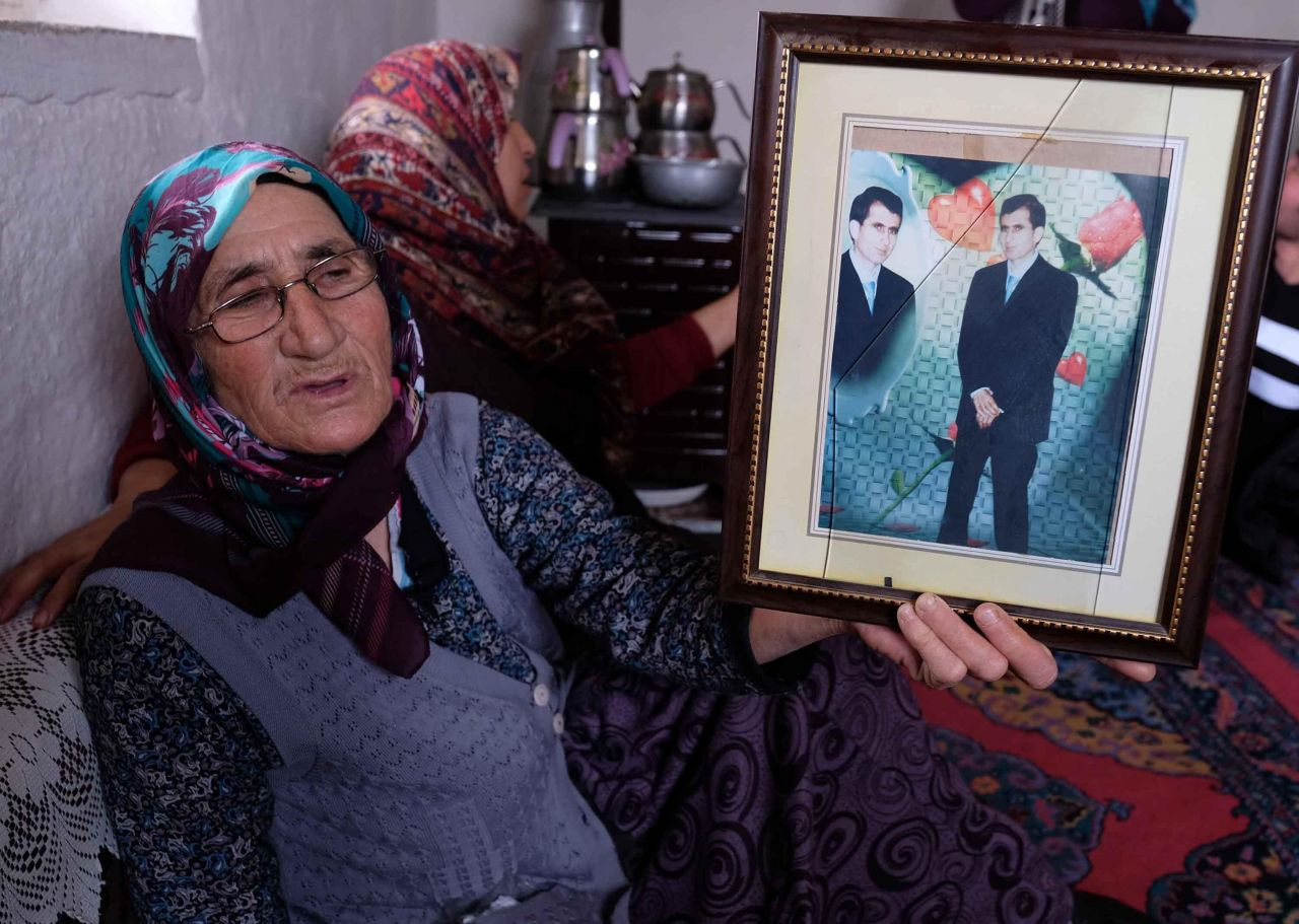 Oğlunun öldürüldüğünü öğrenen anne: 15 yıldır sağ beklerken, kemikleri geldi - Sayfa 6