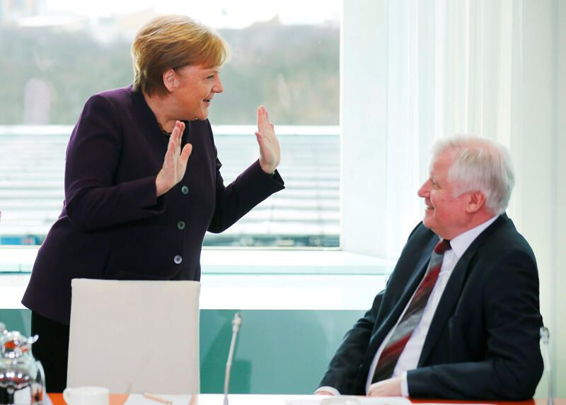 İçişleri Bakanı Merkel'in elini sıkmadı - Sayfa 4