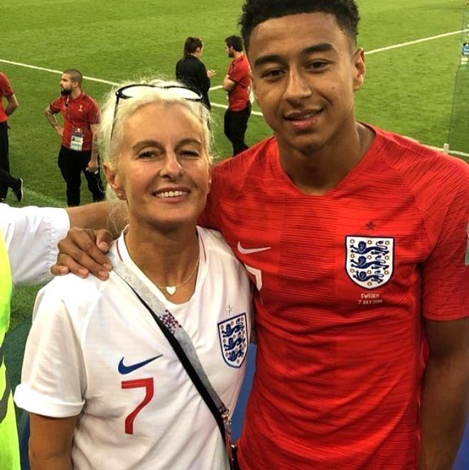 Ünlü futbolcu Jesse Lingard karantinada rahat durmadı! Playboy güzelini mesaj yağmuruna tuttu - Sayfa 2