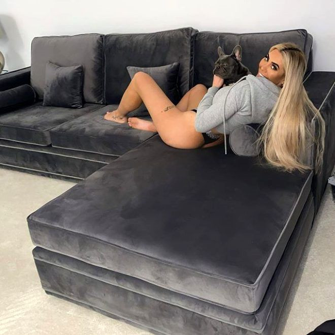 İngiliz oyuncu Chloe Ferry, fit halini köpük banyosu pozuyla sergiledi - Sayfa 3