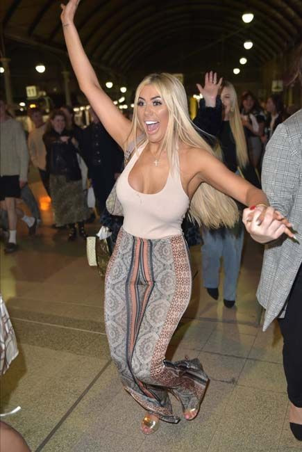 Geordie Shore yıldızı Chloe Ferry Jalou Nightclub'da - Sayfa 3