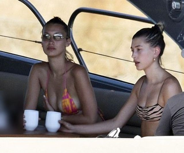 Tekne güzelleri: Bella Hadid ile Hailey Baldwin - Sayfa 1