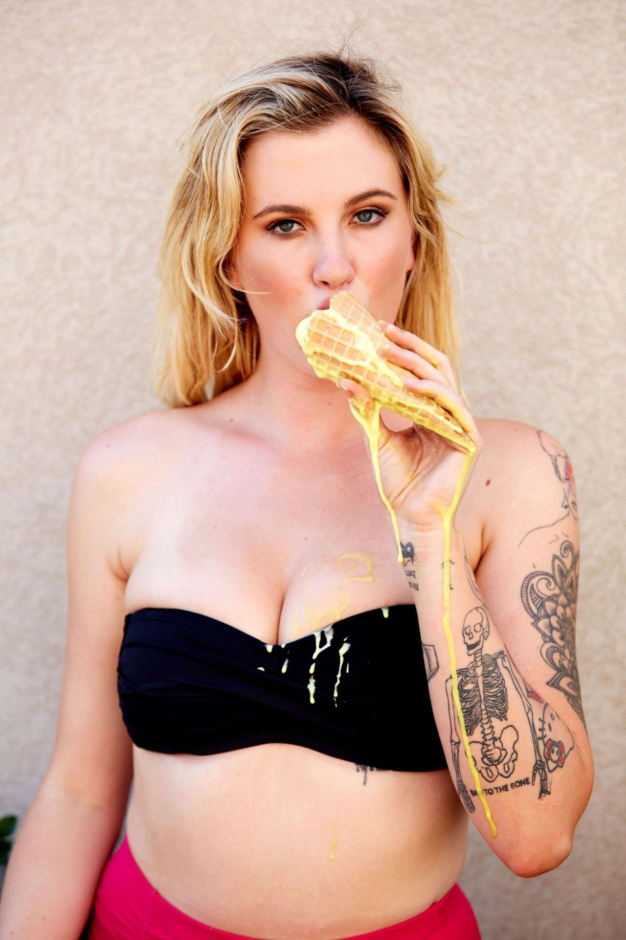 Ireland Baldwin sevgilisiyle plaja indi - Sayfa 15