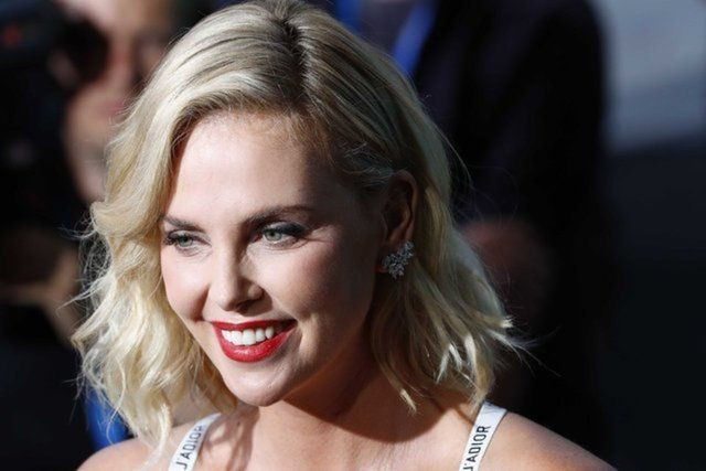 Charlize Theron oyunculuğa ara veriyor - Sayfa 4