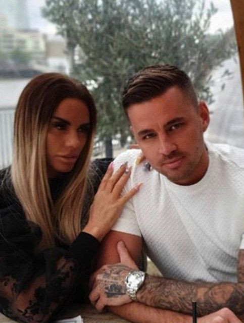 Katie Price yine Türkiye'de - Sayfa 8