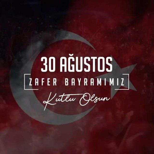 Ünlülerden 30 Ağustos Zafer Bayramı paylaşımları - Sayfa 11