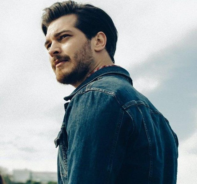 Çağatay Ulusoy'ın yeni hali - Sayfa 1