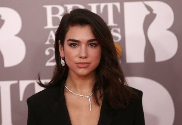 Dua Lipa'dan bikinili poz - Sayfa 9