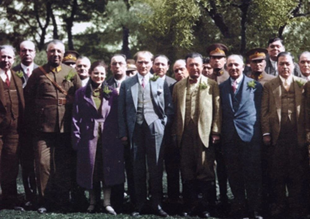 Renklendirilmiş Mustafa Kemal Atatürk fotoğrafları - Sayfa 8