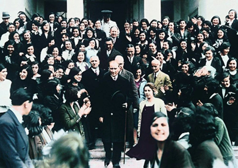 Renklendirilmiş Mustafa Kemal Atatürk fotoğrafları - Sayfa 10