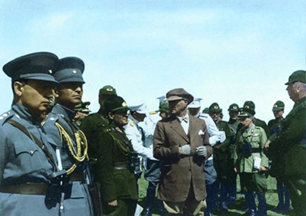 Renklendirilmiş Mustafa Kemal Atatürk fotoğrafları - Sayfa 13