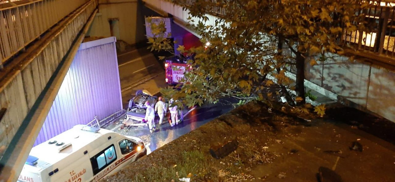 Avcılar'da otomobil viyadükten düştü! 3 yaralı - Sayfa 3