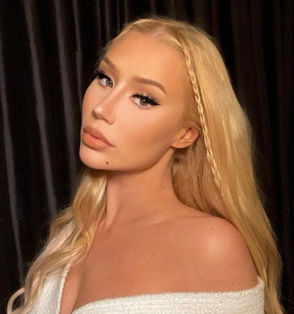 Iggy Azalea, gerçek adını neden kullanmıyor? - Sayfa 1