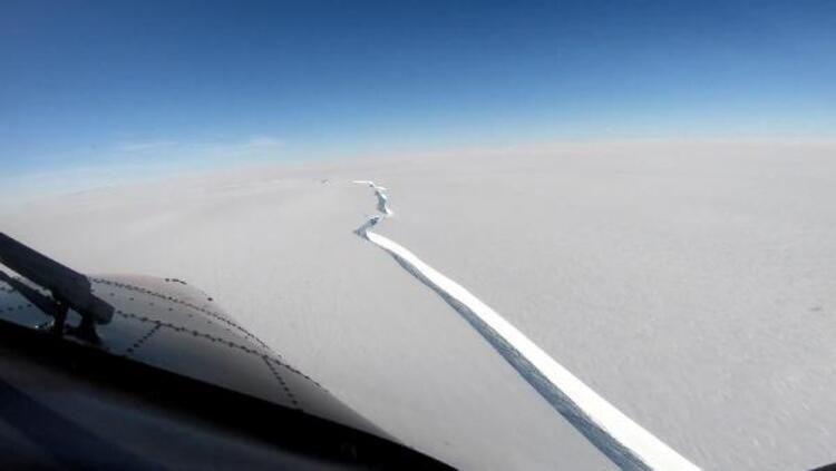 Antarktika’da korkutan görüntü! 1,270 kilometrekarelik buzul, kopma noktasına geldi - Sayfa 4