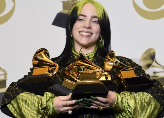 Billie Eilish şikayetçi oldu - Sayfa 4