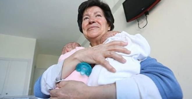 65 yaşında ikiz bebek doğuran kadının çocuklarını elinden aldılar - Sayfa 1