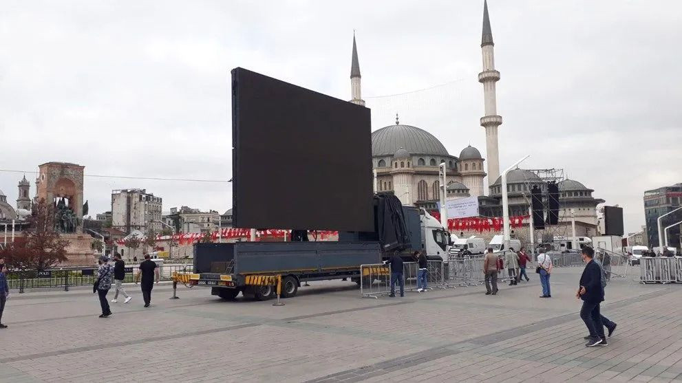 Taksim Camii ibadete açıldı - Sayfa 2