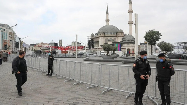 Taksim Camii ibadete açıldı