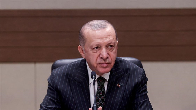Erdoğan'dan CHP'li Özgür Özel'e tepki: Adı Özgür ama soyadı çok garip