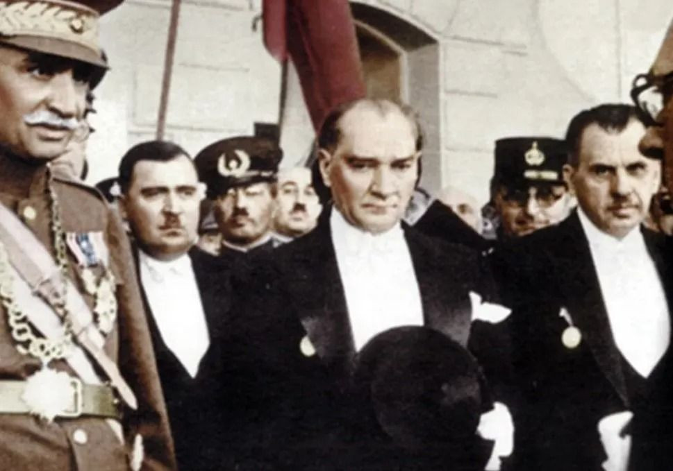 Genelkurmay'dan renkli Atatürk fotoğrafları - Sayfa 1