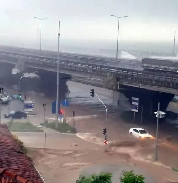 Samsun'da sağanak: Yollar göle döndü, su baskınları yaşandı - Sayfa 5