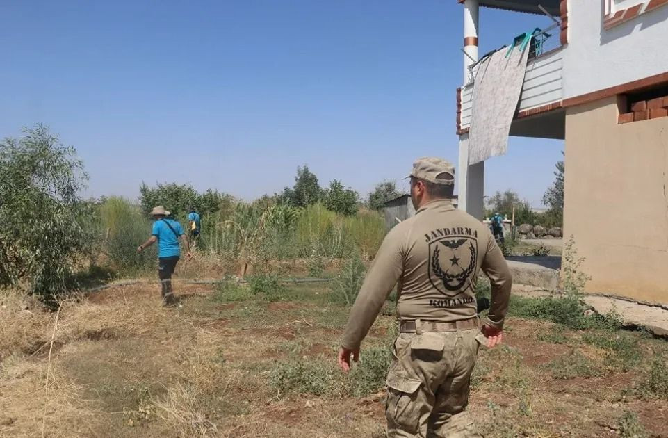 Kayıp Narin'i arama çalışmaları devam ediyor: 130 kişinin ifadesine başvuruldu - Sayfa 9