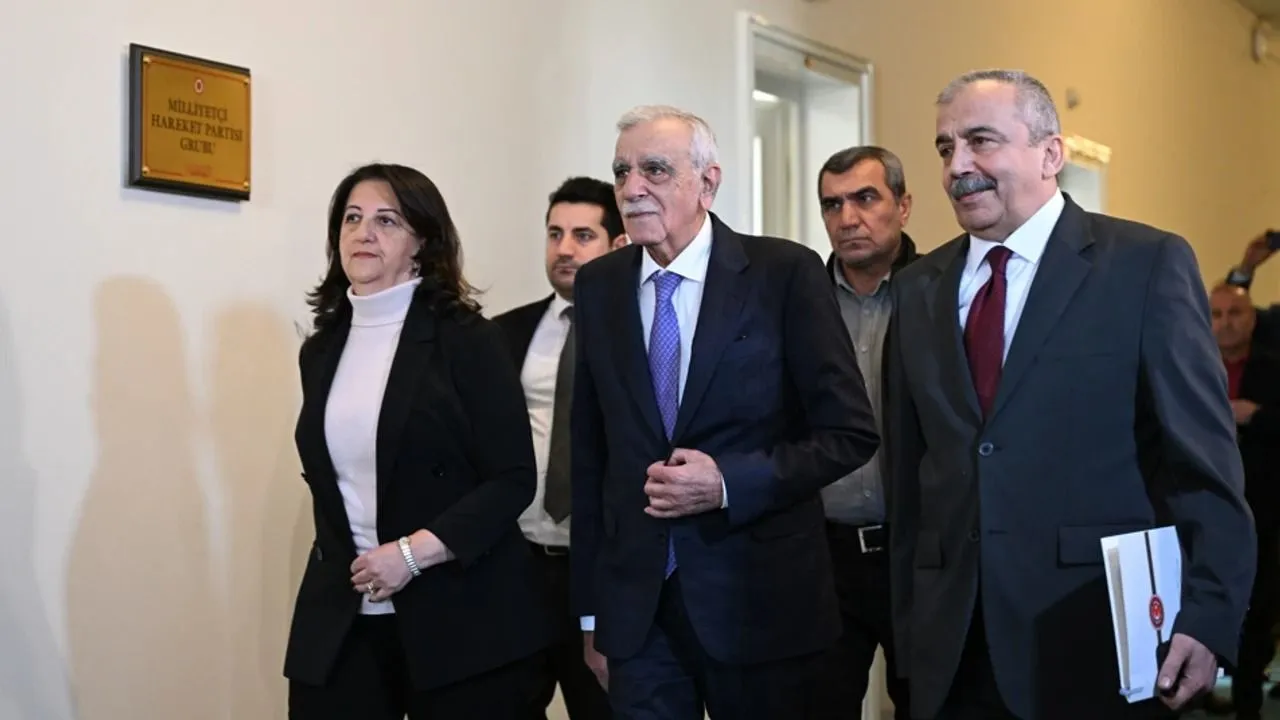 DEM Parti ilk CHP'yi ziyaret edecek! İmralı heyetinden de isimler olabilir