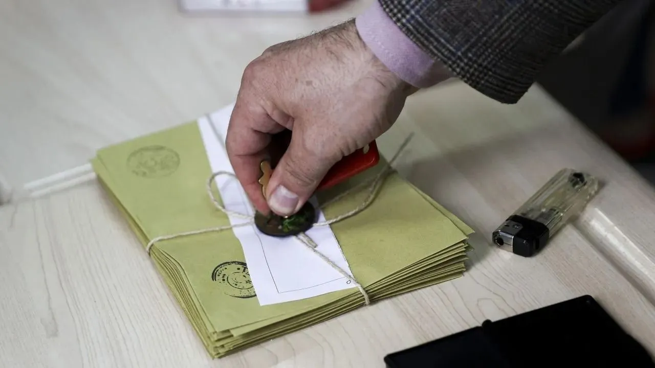 Son seçim anketinde çok büyük sürpriz! 26 şehirde 1390 vatandaşa soruldu