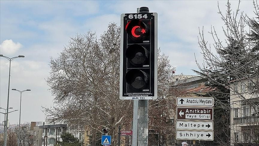Kırmızı ışıkta geçenler dikkat: Ehliyet iptali kapıda - Sayfa 5