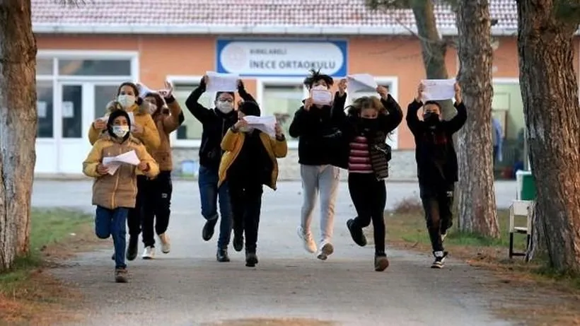 Öğrencilere 12 gün tatil sürprizi!  Takvim belli oldu