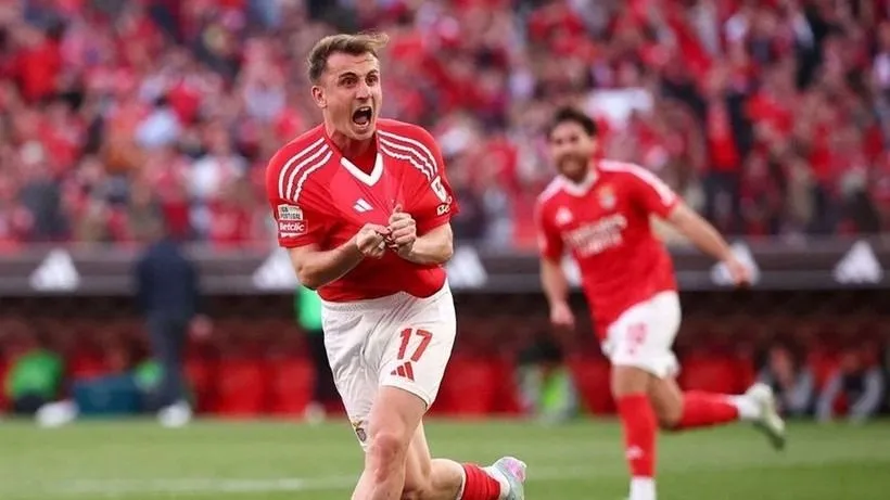 Milli futbolcu Kerem Aktürkoğlu ile Ceren Azak ile evlendi