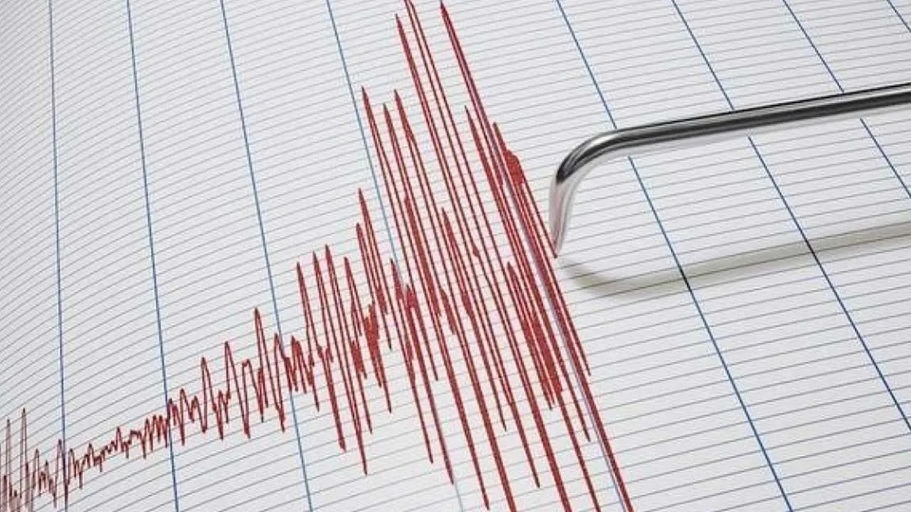 Son Dakika! Ege Deniz'nde 5.0 büyüklüğünde deprem