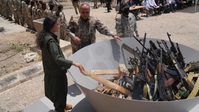 PKK silahları kazanda yaktı! Görüntüler yayınlandı…